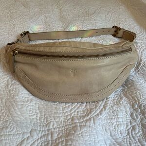 FRYE Fanny Crossbody